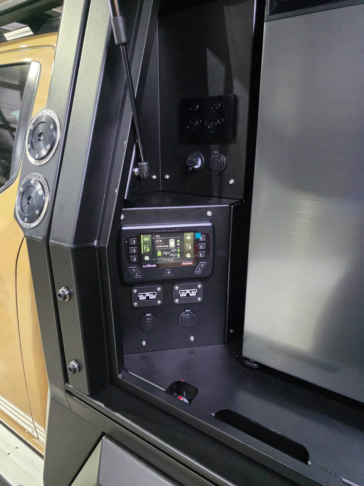 Configured canopy interior