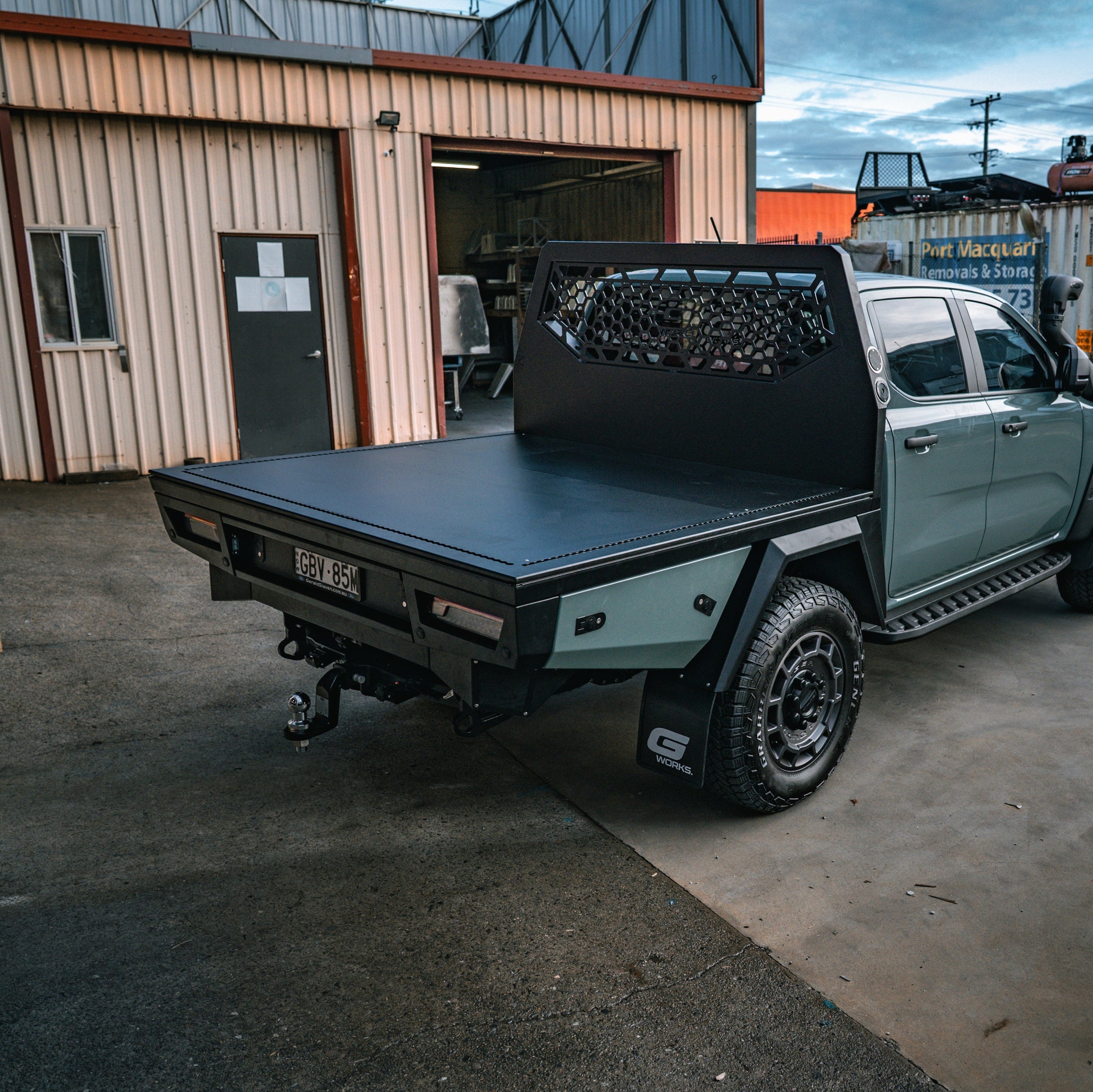 GWorks work and play tray setup